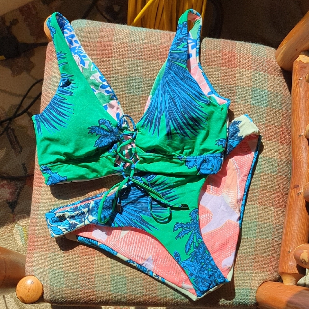 Maaji Allure Bikini Top & Signature Bottoms